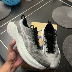 Ascis Superblast Size 11