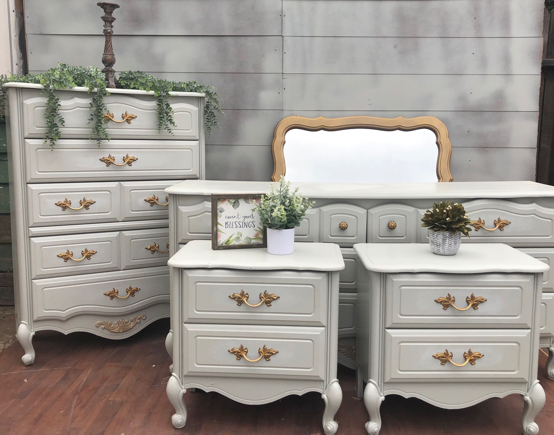 Dressers bedroom set end tables and mirror