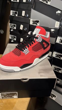Jordan retro 4