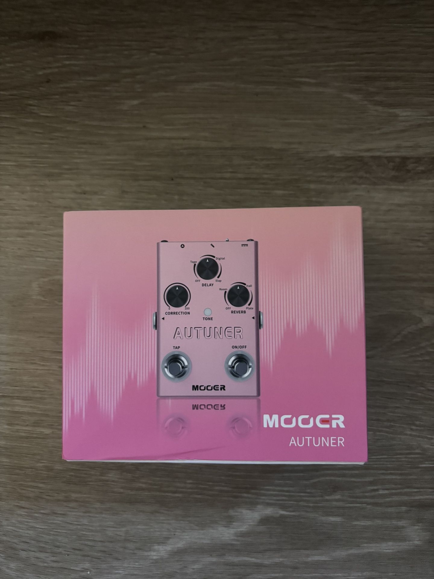 MOOER Autuner Vocal Effects Processor Voice Pedal Pitch Correction Reverb Delay Guitar Vocal Stompbox Microphone Amplifier for Guitarist Recording Liv