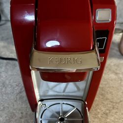 Keurig Single Serve Coffee Maker – Red 