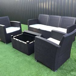 Set of 5  ¡Sofa , chairs and table! New 