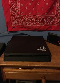 PS4 slim bundle