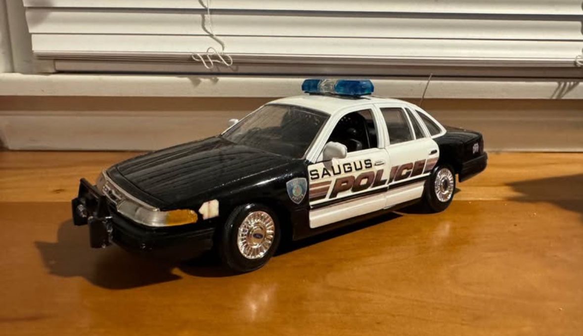 Saugus Police MA Ford Crown Victoria Police Interceptor 1:24 Custom Diecast Replica Police Car $40