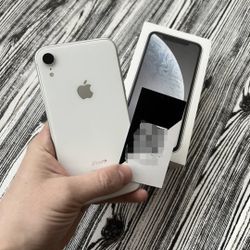 iPhone XR Unlocked With Warranty 