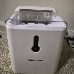 Fridgidaire Ice Maker