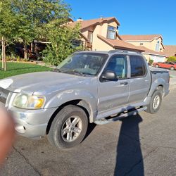 2005 Ford Explorer XLT