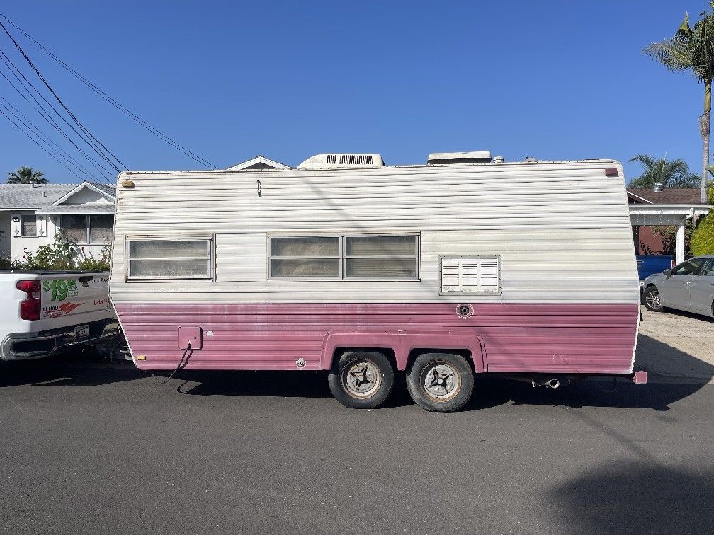1979 Prowler 20' Travel Trailer