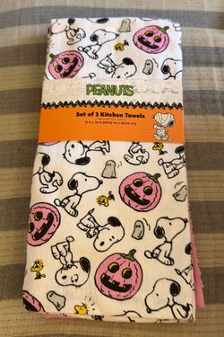 Set of 3 Halloween Peanuts Snoopy Woodstock Kitchen Towels