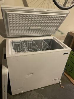 Magic Chef Deep Freezer