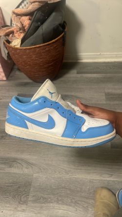 BLUE AND WHITE SHOES SHOOT ME AN OFFER