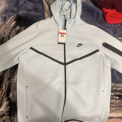 NIKE TECH NEW SIZE Large TALL 