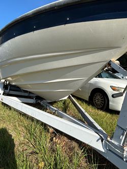 HULL 1999 Chaparral sport limited 19 ft hull