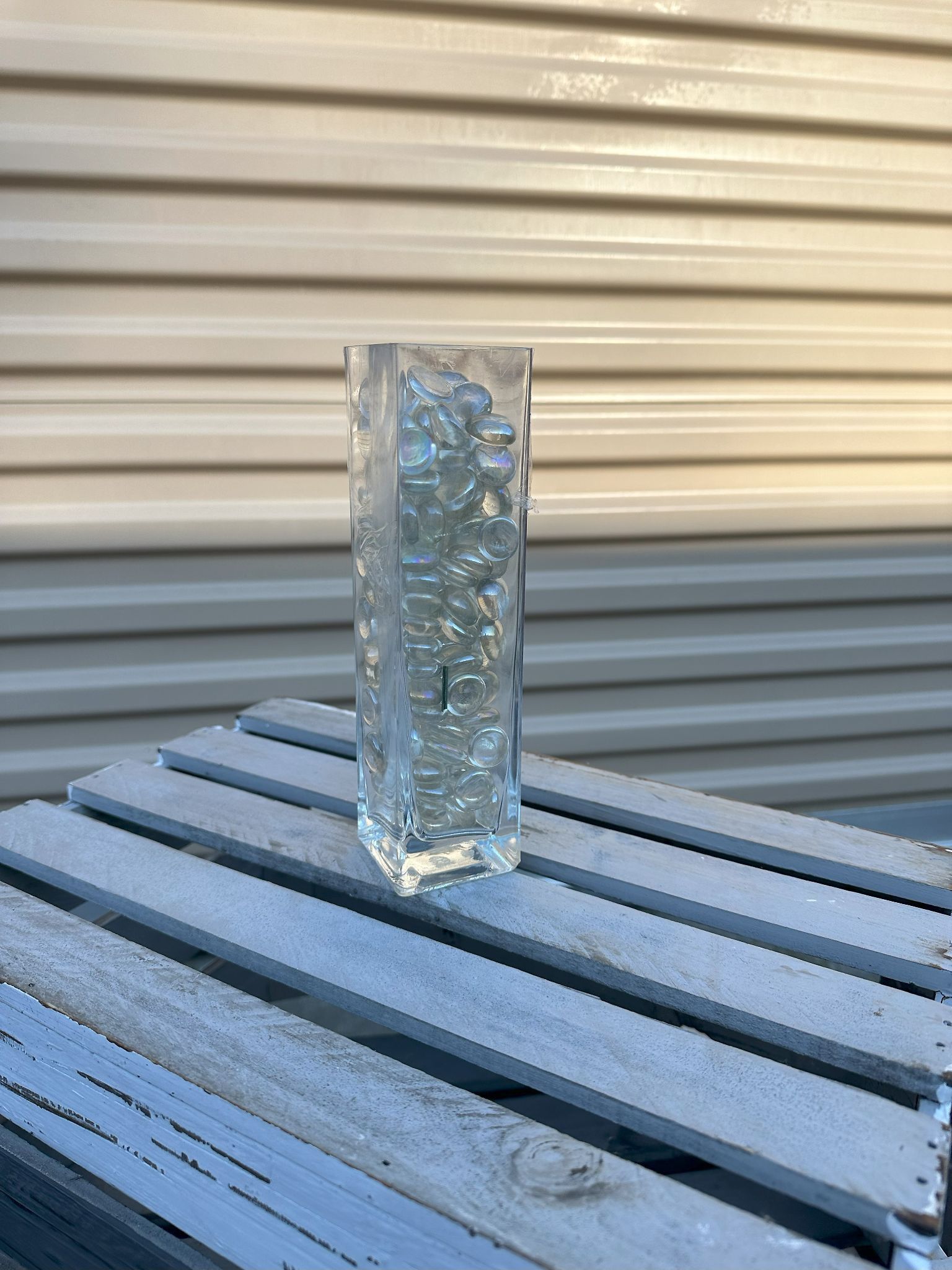 Clear Rectangular Vase With Beads Inside 