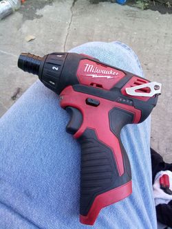 Milwaukee screwdriver