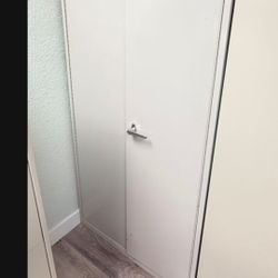 Metal Storage Cabinet With 2Keys Adjustable Shelves 