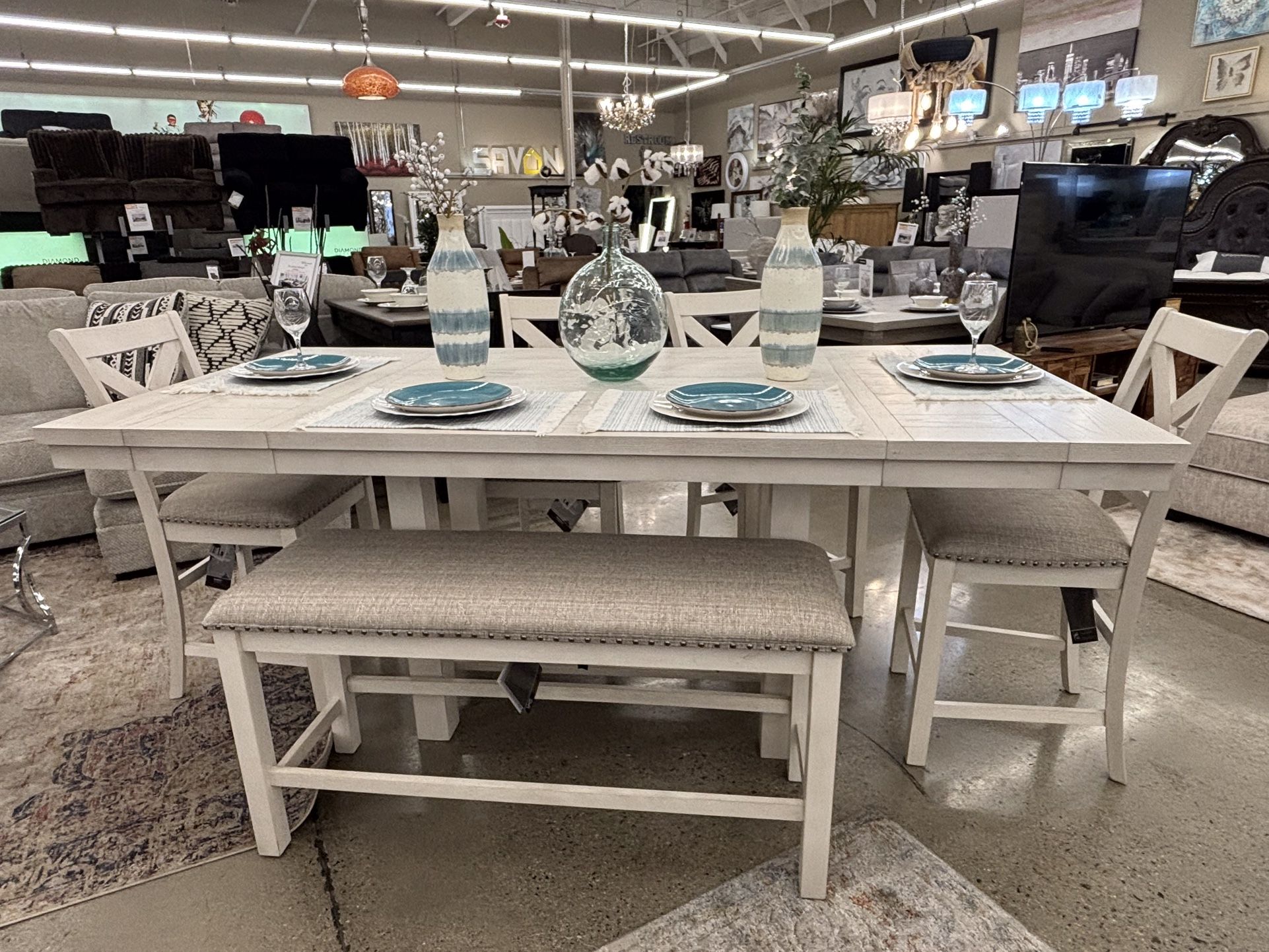 Beautiful Dining Table Set