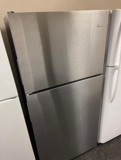 Amana Top Freezer Fridge – Stainless, Clean, Ready to Go