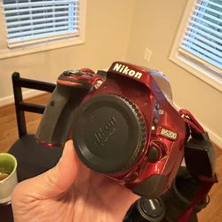 Nikon 5200