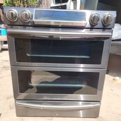 Samsung 6.3 cu ft. Smart Slide-In Electric Range with Smart Dial