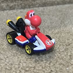 Hot Wheels Nintendo Mario Kart - Red Yoshi P-Wing - 2019 
