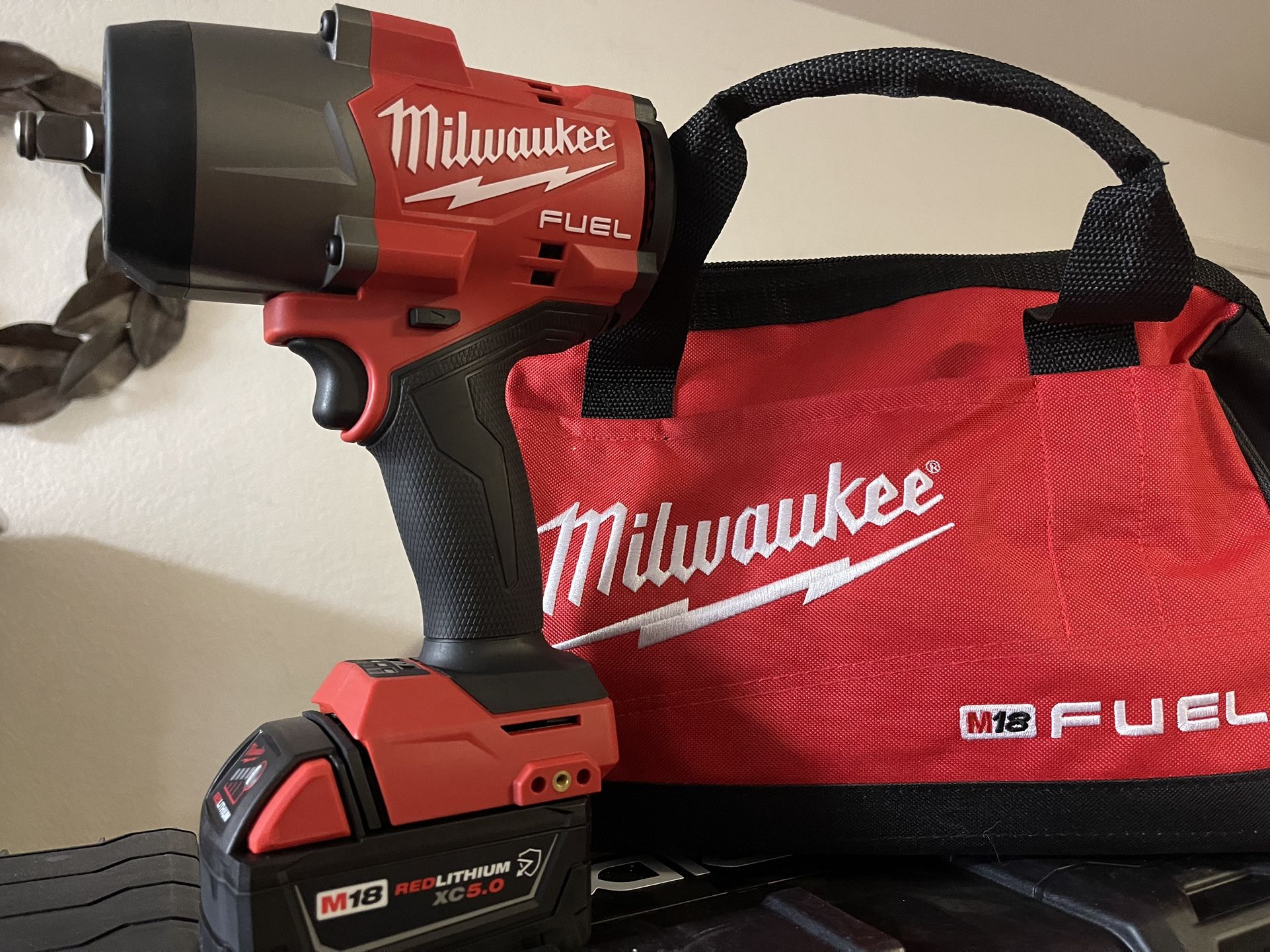 Milwaukee Wrench Torque New In Box Retail For $599 With Everything Asking $359