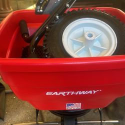 Earthway fertilizer spreader