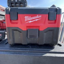 Milwaukee Vaccumn