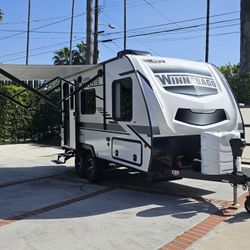 2021  Mini Camper Travel Trailer Tot Size 20ft.