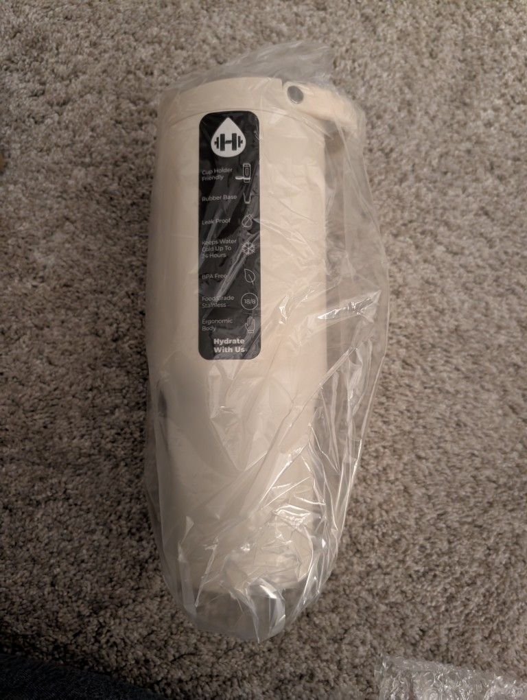 Brand New 32 Oz Hydroflask Sport Beige