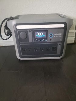 Anker power bank c1000 with 100w panel
