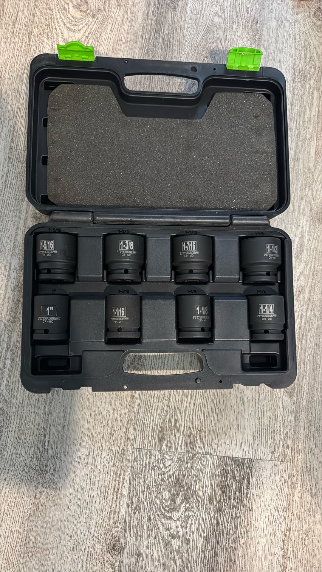 Pittsburgh Pro 8 Pieces Socket Set