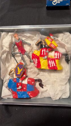 Medieval Knight Figurines Set of 3