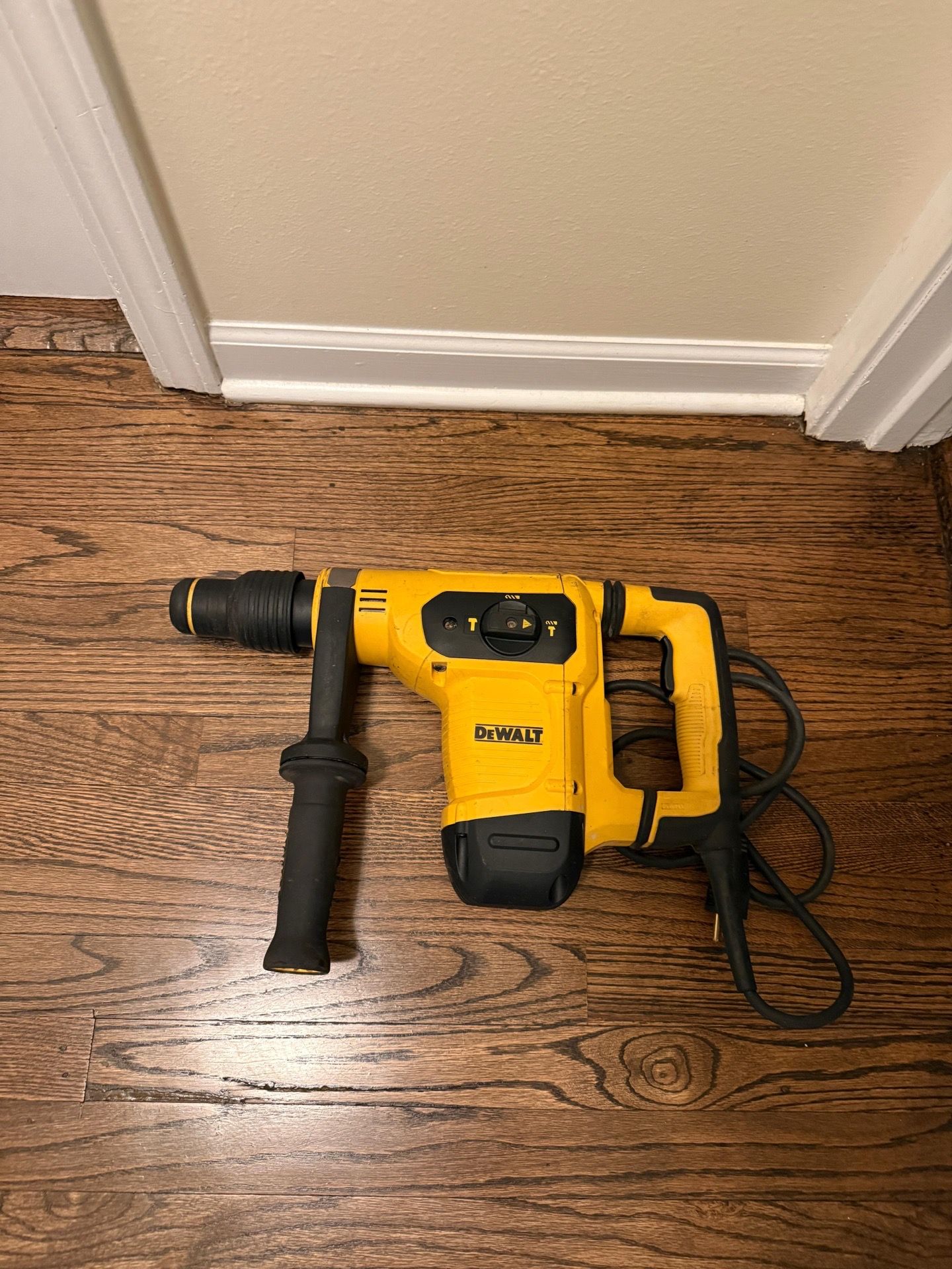 10.5 Amp 1-9/16 in. Corded SDS-MAX Combination Concrete/Masonry Rotary Hammer with SHOCKS
