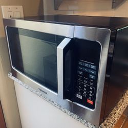 New Toshiba Microwave Oven