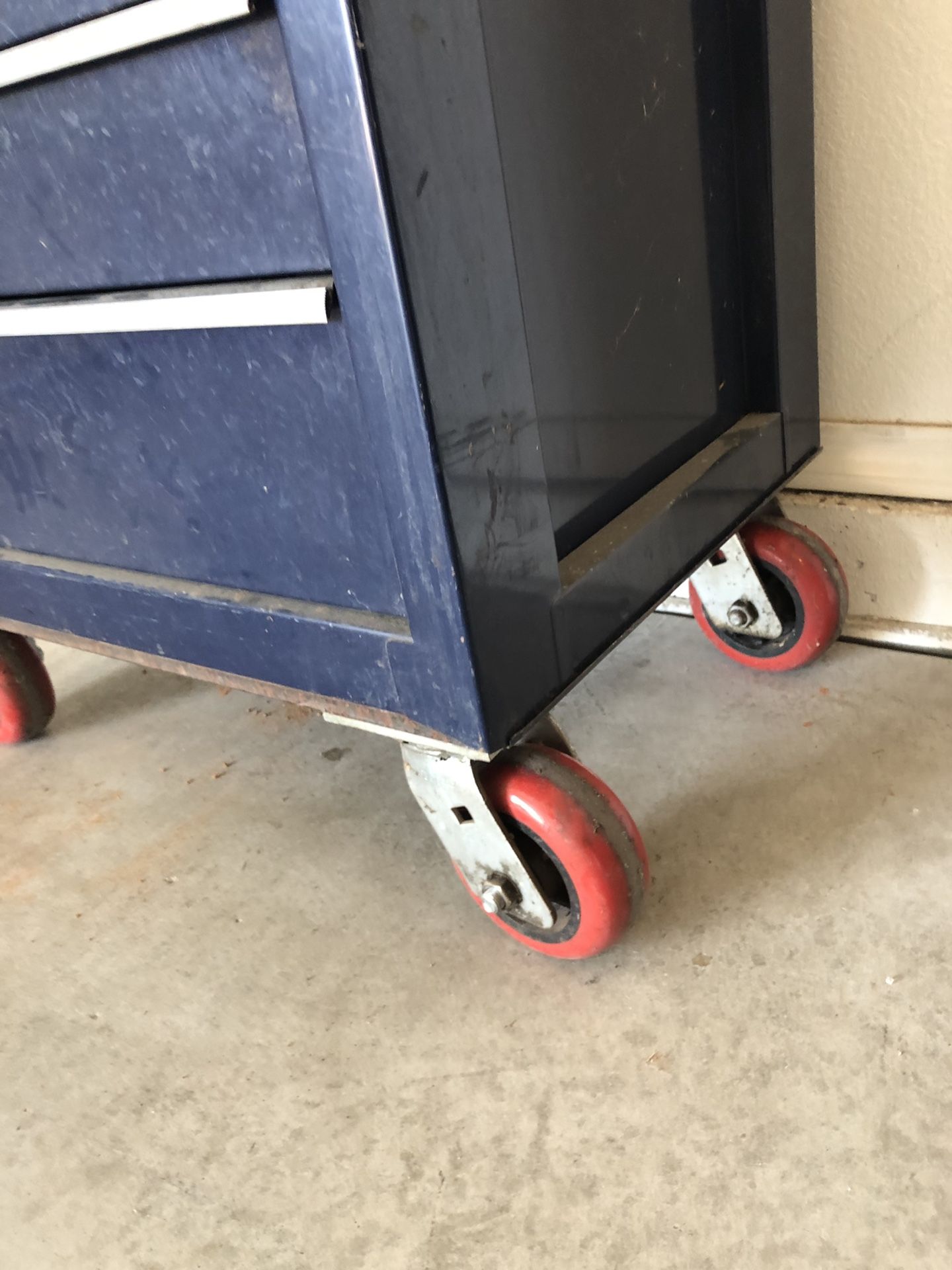 Craftsman Grip Latch Toolbox for Sale in Phoenix, AZ OfferUp