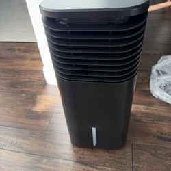 PORTABLE AIR COOLER (missing Remote)