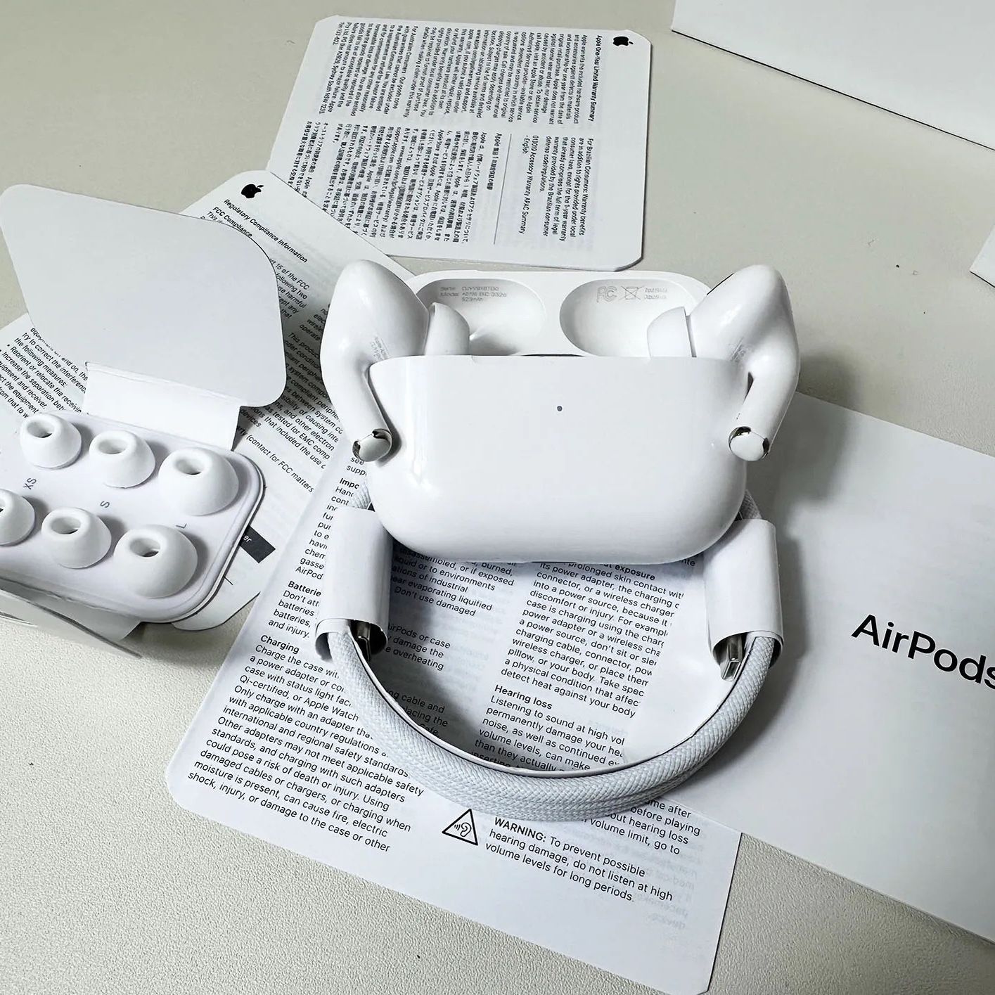 AirPodsPro 本体 AirPods Pro 3 - Apple（日本）