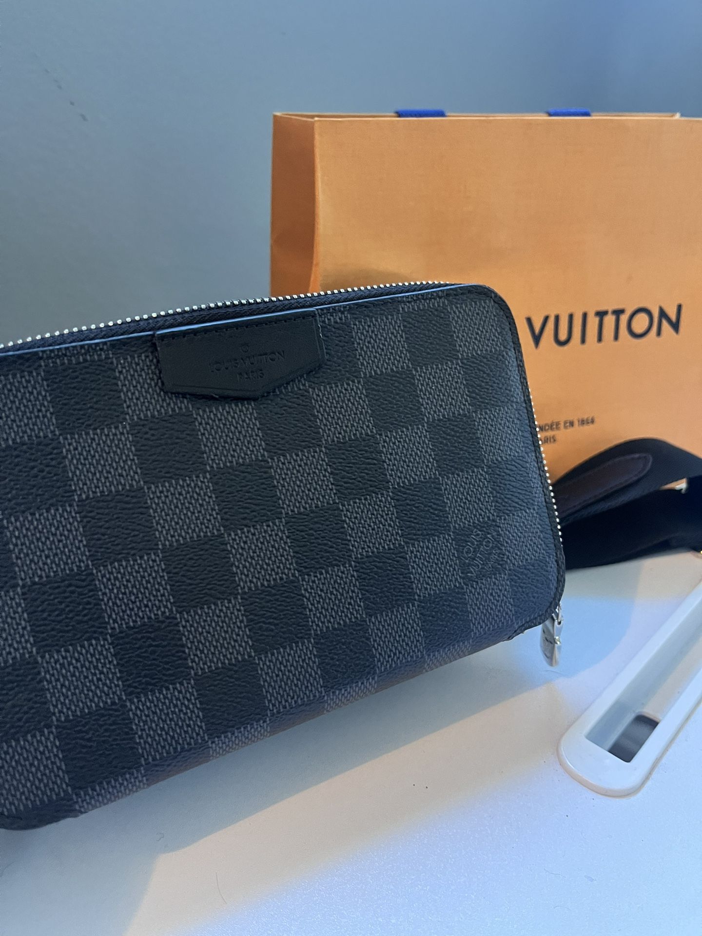 Louis Vuitton Crossbag