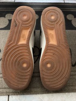 Used Nike shoes size 9