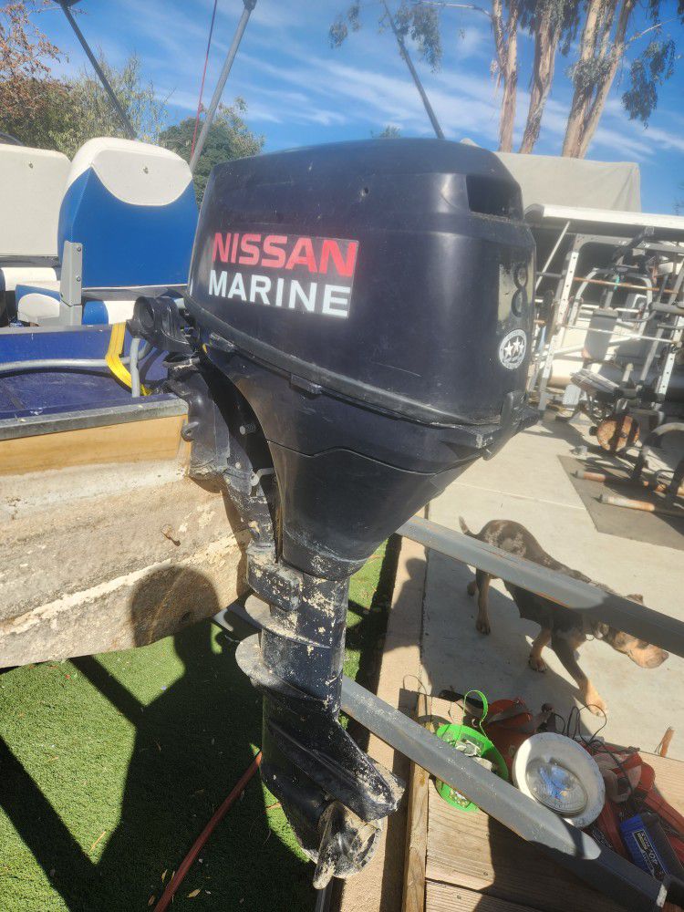 Nissan 8hp Outboard Motor 