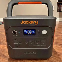 Jackery Explorer 2000 V2 