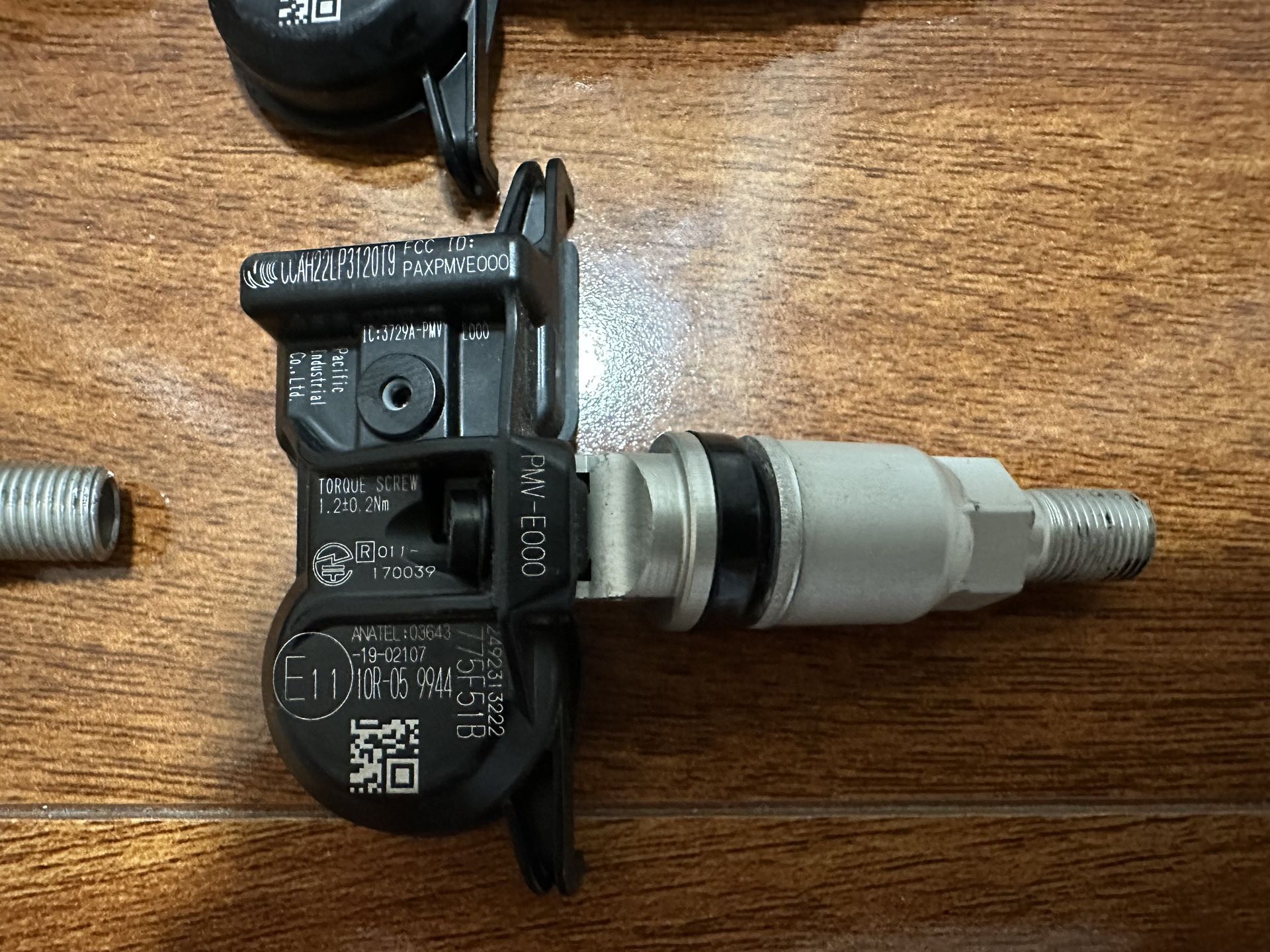 2025 Toyota RAV4 OEM TPMS sensors PMV-E000