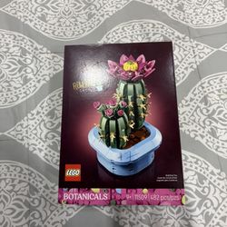 Flowering Cactus Lego set