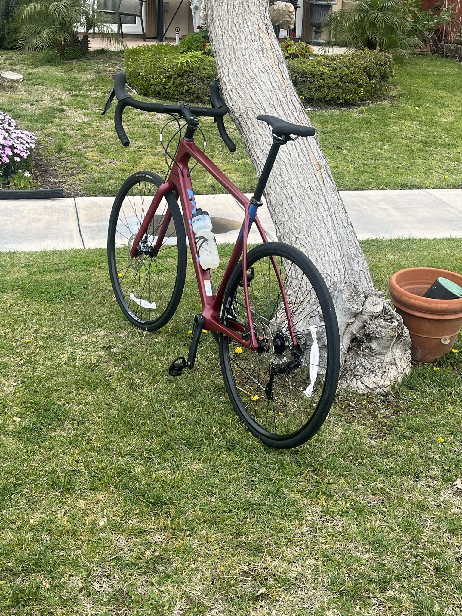 Salsa Warroad Ultegra Carbon road bike