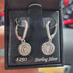 Beautiful Diamond Earrings, Perfect Christmas Present