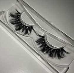Monalicious Lashes