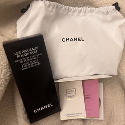 Chanel rouge Noir Limited Edition 3 Brush Set 