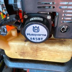 Husqvarna backpack 145DT runs fine new car gas lines complete