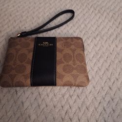 Wristlet (Coach)